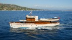 Classic Yacht OVER THE RAINBOW